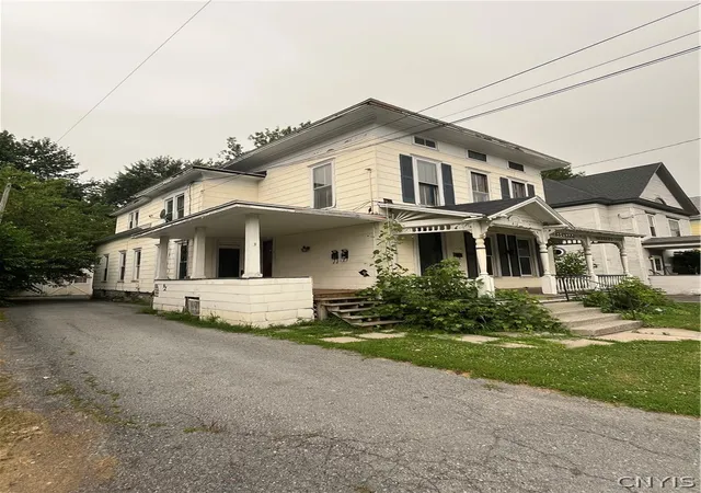 2nd image of 416 Holcomb St, Watertown, NY 13601 | MLS# S1698831