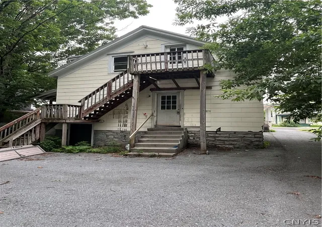 3rd image of 416 Holcomb St, Watertown, NY 13601 | MLS# S1698831