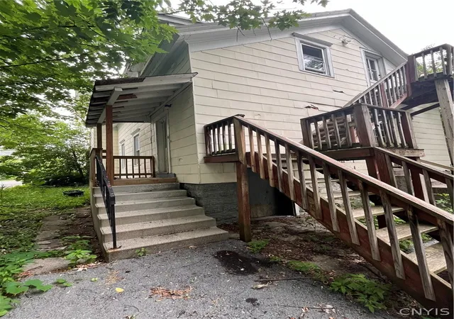 4th image of 416 Holcomb St, Watertown, NY 13601 | MLS# S1698831