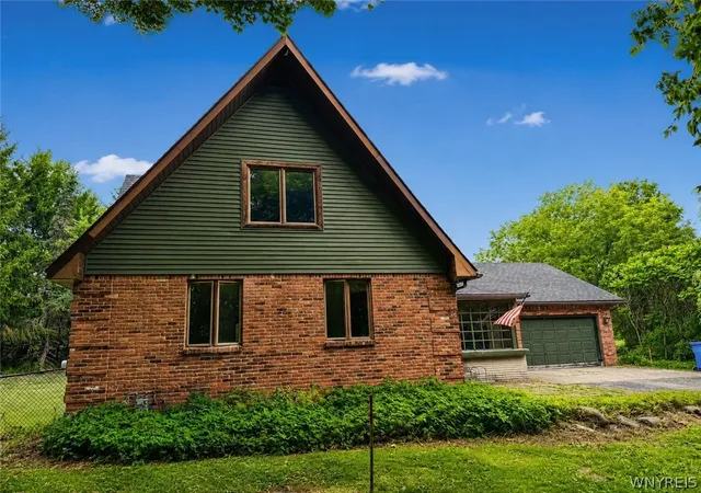 2nd image of 13220 Big Tree Rd, East Aurora, NY 14052 | MLS# B1695721