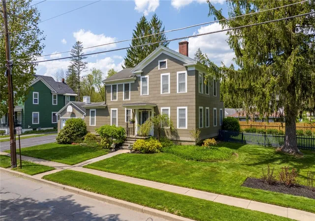 4th image of 72 Pleasant St, Norwich, NY 13815 | MLS# R1698878
