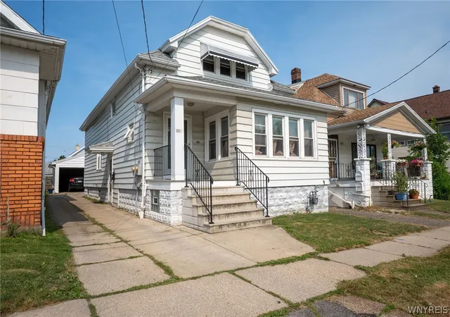 2nd image of 118 Hedwig Ave, Buffalo, NY 14211 | MLS# B1698954