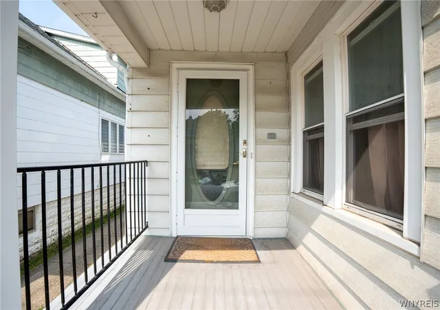 Photo 3 of Single family home for sale at 118 Hedwig Ave, Buffalo, NY 14211 | MLS# B1698954 | Listing updated on 2026-07-15