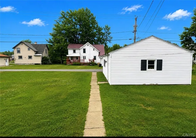 Photo 3 of Single family home for sale at 84 Riverside Dr, Deferiet, NY 13628 | MLS# S1698968 | Listing updated on 2026-07-15