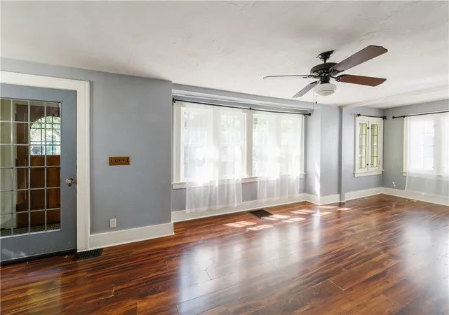 4th image of 52 Indiana St, Rochester, NY 14609 | MLS# R1698600