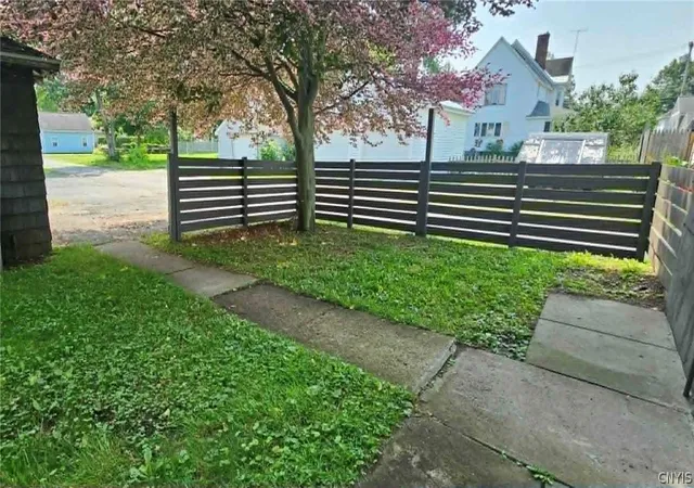 Photo 4 of Sale Pending at 305 E Garden St, Rome, NY 13440 | MLS# S1694303 | Listing updated on 2026-07-18
