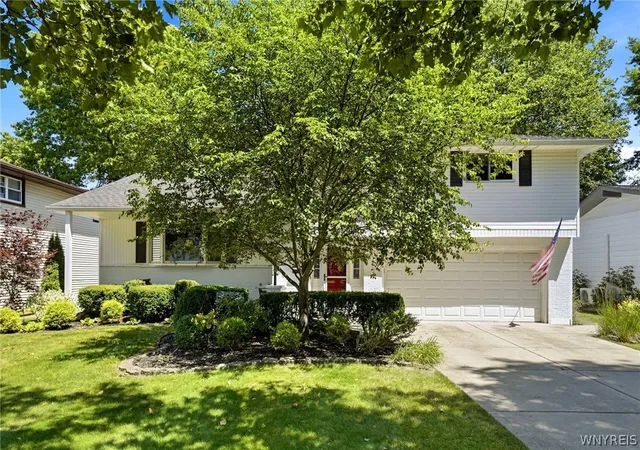 Photo 3 of Sale Pending at 83 Wickham Dr, Buffalo, NY 14221 | MLS# B1698917 | Listing updated on 2026-07-28