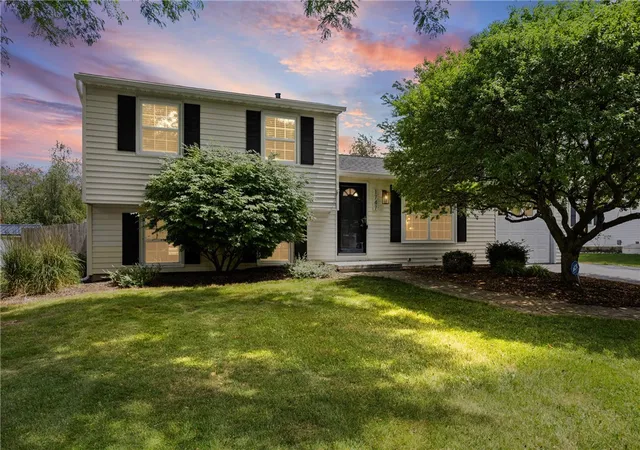 Photo 1 of Sale Pending at 1747 Elmwood Cir, Farmington, NY 14425 | MLS# R1696571 | Listing updated on 2026-07-23