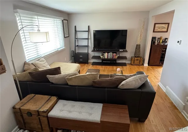 2nd image of 52 Parkview Ct, Lancaster, NY 14086 | MLS# B1698986