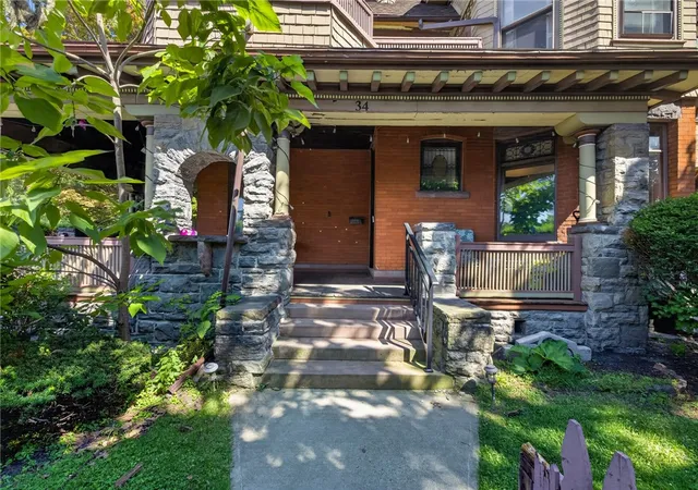 Listing Photo 3 - Condo for sale in building located at 32-34 Strathallan Park, Rochester, NY 14607