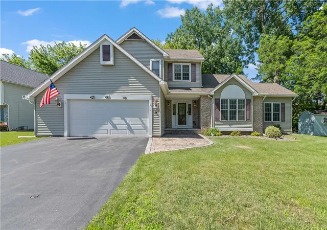 1st image of 16 Wisteria Ln, Rochester, NY 14617 | MLS# R1698881