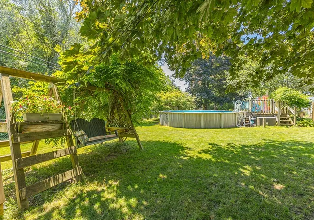 33rd image of 653 Adeline Dr, Webster, NY 14580 | MLS# R1695589