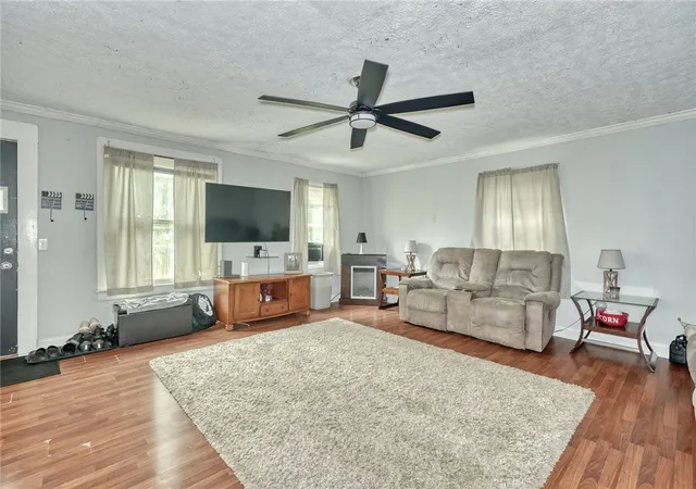 Photo 5 of Sale Pending at 233 Fair St, Newark, NY 14513 | MLS# R1696868 | Listing updated on 2026-07-21