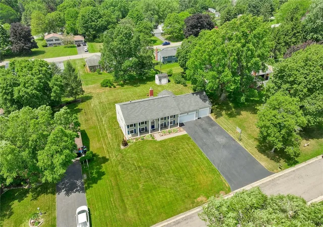 30th image of 9 Tall Acres Dr, Pittsford, NY 14534 | MLS# R1698790