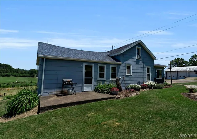 Photo 3 of Single family home for sale at 1957 Schwab Rd, Varysburg, NY 14167 | MLS# B1698032 | Listing updated on 2026-07-21
