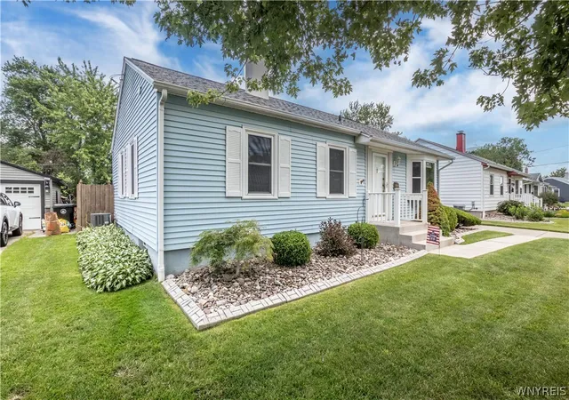 4th image of 33 Westbourne Dr, Tonawanda, NY 14150 | MLS# B1698927