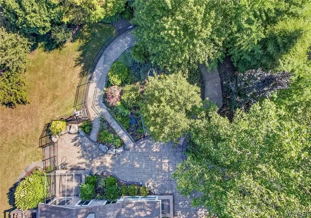 Photo 3 of Sale Pending at 1985 Maple Rd, Buffalo, NY 14221 | MLS# B1698216 | Listing updated on 2026-07-31
