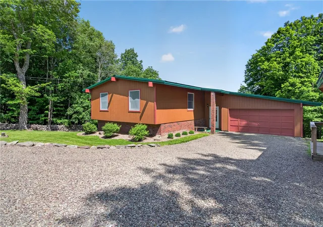 Photo 2 of Single family home for sale at 490 Terry Rd, Stamford, NY 12167 | MLS# R1697001 | Listing updated on 2026-07-23