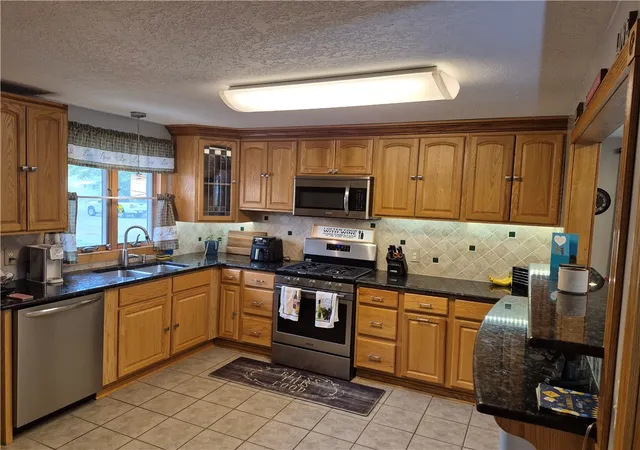 Photo 2 of Sale Pending at 129 Milsom Ave, Buffalo, NY 14227 | MLS# R1699047 | Listing updated on 2026-07-25