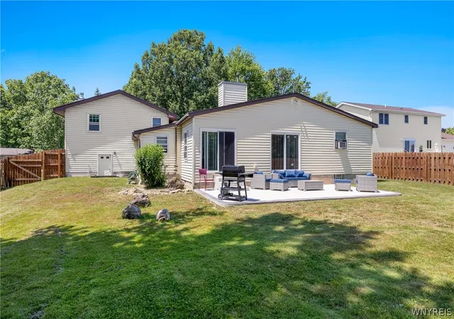 5th image of 5909 Marion Dr, Lockport, NY 14094 | MLS# B1699050