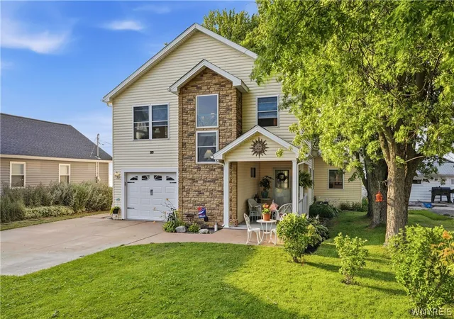 4th image of 2463 Lake Rd, Ransomville, NY 14131 | MLS# B1698858