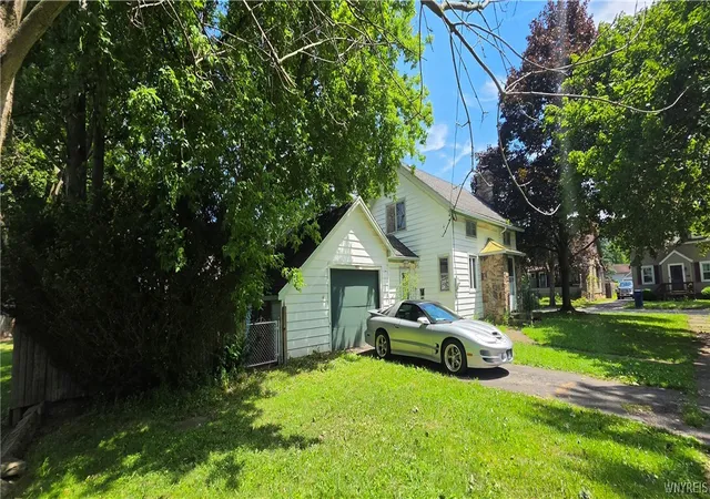 4th image of 47 Utica St, Lockport, NY 14094 | MLS# B1696535