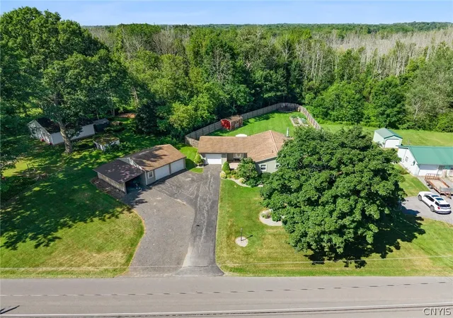 Photo 3 of Sale Pending at 77 Chase Rd, Fulton, NY 13069 | MLS# S1699035 | Listing updated on 2026-07-24