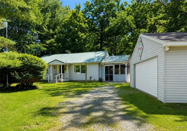 1st image of 98 North St, Cleveland, NY 13042 | MLS# S1699155