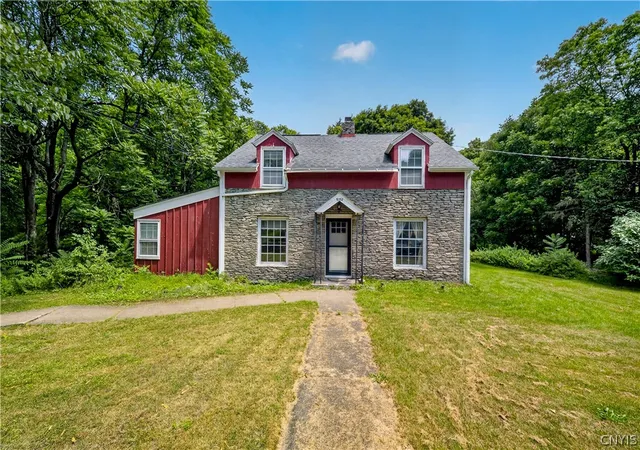Photo 3 of Sale Pending at 5352 Onondaga Rd, Camillus, NY 13031 | MLS# S1698778 | Listing updated on 2026-07-21