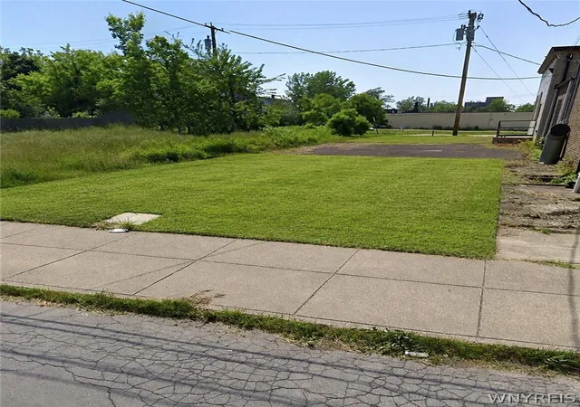 1st image of 24 Rustic Pl, Buffalo, NY 14211 | MLS# B1698410