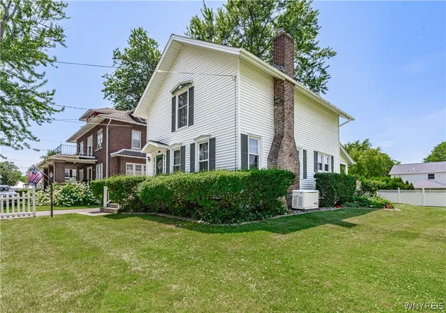 5th image of 245 Lake St, Wilson, NY 14172 | MLS# B1699079