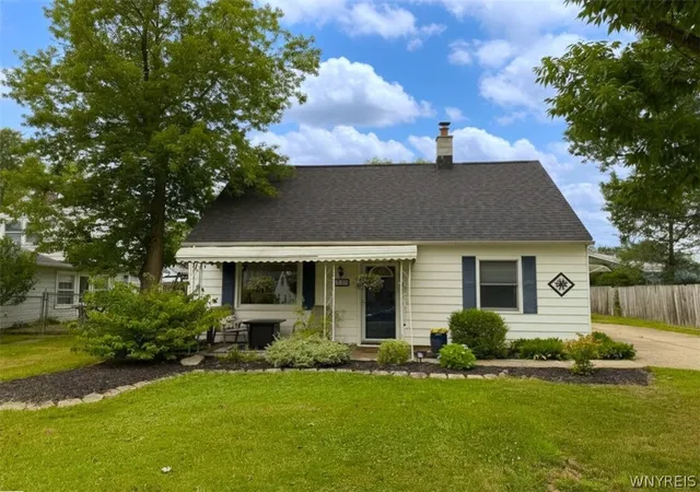 1st image of 1158 Stony Point Rd, Grand Island, NY 14072 | MLS# B1698823