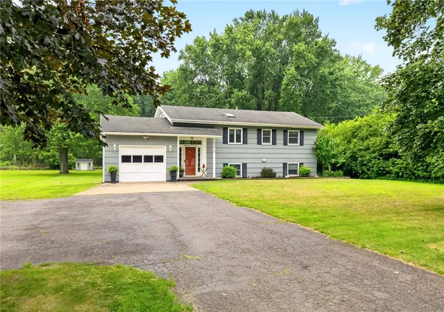 1st image of 3479 Big Ridge Rd, Spencerport, NY 14559 | MLS# R1699164