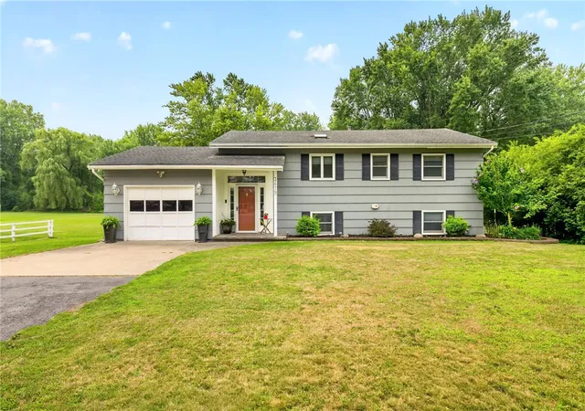 2nd image of 3479 Big Ridge Rd, Spencerport, NY 14559 | MLS# R1699164