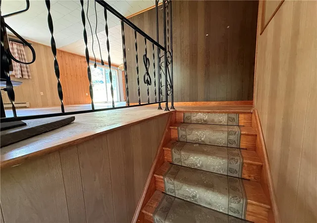 Photo 5 of Single family home for sale at 513 Delaware Ave, Andes, NY 13731 | MLS# R1698725 | Listing updated on 2026-07-16