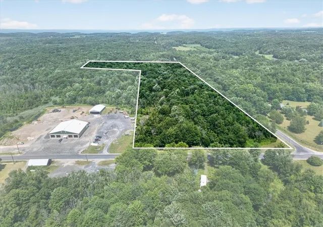 Photo 3 of House for sale at 7135 Hapeman Rd, Wolcott, NY 14590 | MLS# R1699178 | Listing updated on 2026-07-18
