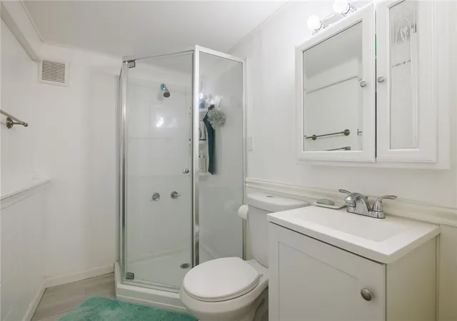 2nd image of 114 Snowberry Crescent, Rochester, NY 14606 | MLS# R1698783