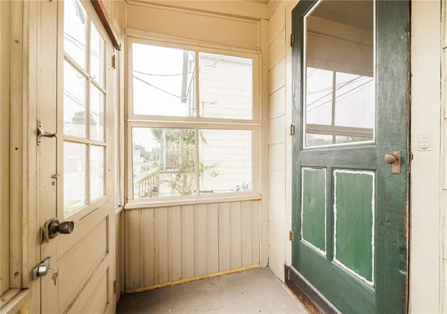 Photo 3 of Single family home for sale at 587 Bay St, Rochester, NY 14609 | MLS# R1698210 | Listing updated on 2026-07-30