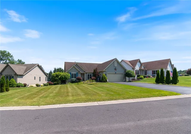 3rd image of 1104 Twin Leaf, Webster, NY 14580 | MLS# R1698811