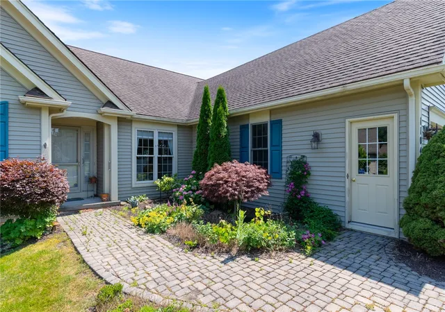 4th image of 1104 Twin Leaf, Webster, NY 14580 | MLS# R1698811