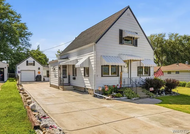 2nd image of 56 Crestview Ave, Buffalo, NY 14225 | MLS# B1698743