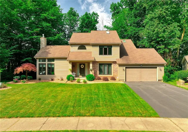 Photo 1 of Sale Pending at 116 Brush Crk Dr, Rochester, NY 14612 | MLS# R1699105 | Listing updated on 2026-07-25