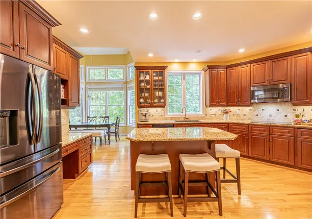 4th image of 17 Royale Dr, Fairport, NY 14450 | MLS# R1698096