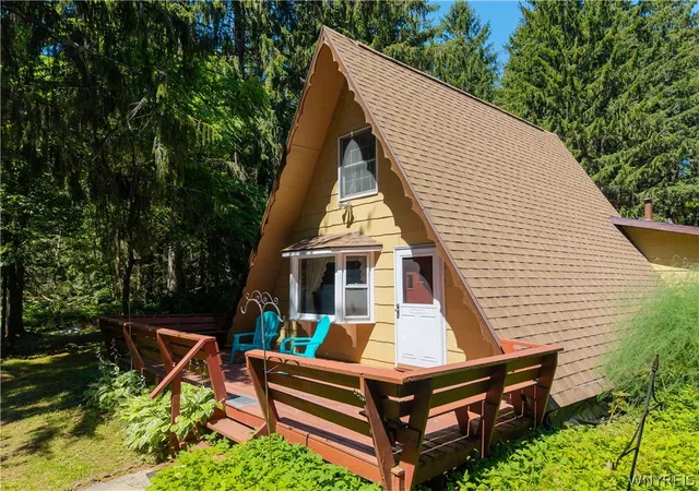 Photo 2 of Sale Pending at 3367 Dunham Rd, Warsaw, NY 14569 | MLS# B1698168 | Listing updated on 2026-07-27