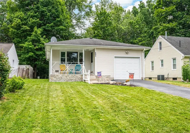 Photo 1 of Sale Pending at 265 River Meadow Dr, Rochester, NY 14623 | MLS# R1697427 | Listing updated on 2026-07-22