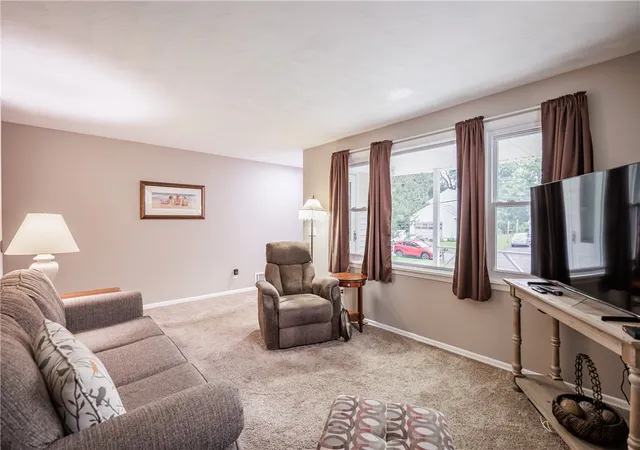 Photo 3 of Sale Pending at 265 River Meadow Dr, Rochester, NY 14623 | MLS# R1697427 | Listing updated on 2026-07-22
