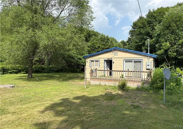Photo 4 of Sale Pending at 1588 County Route 8, Fulton, NY 13069 | MLS# S1698889 | Listing updated on 2026-07-24