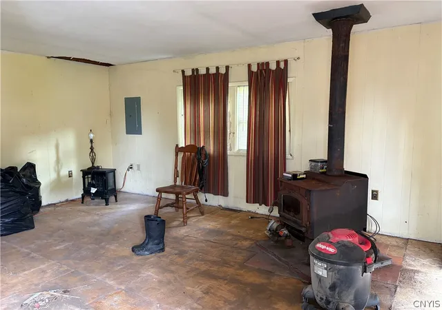 Photo 5 of Sale Pending at 1588 County Route 8, Fulton, NY 13069 | MLS# S1698889 | Listing updated on 2026-07-24