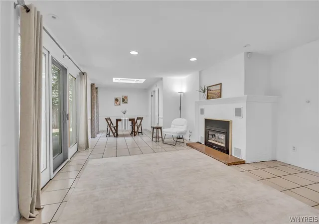 Photo 3 of Sale Pending at 86 Farber Ln, Buffalo, NY 14221 | MLS# B1698693 | Listing updated on 2026-07-24