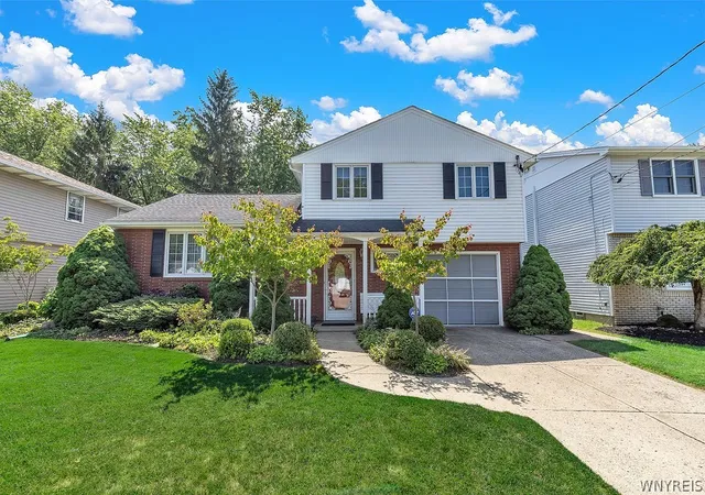 1st image of 163 Cranwood Dr, West Seneca, NY 14224 | MLS# B1695488